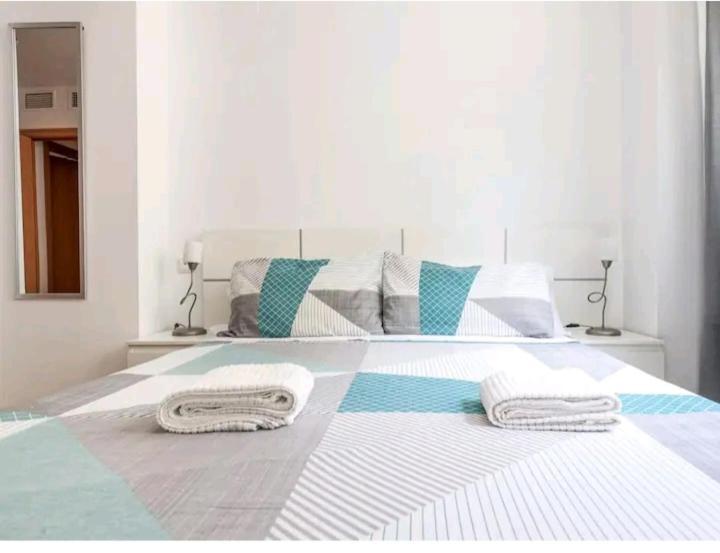 Apartamento Con Patio Y Piscina Cerca De Sevilla La Algaba Eksteriør billede